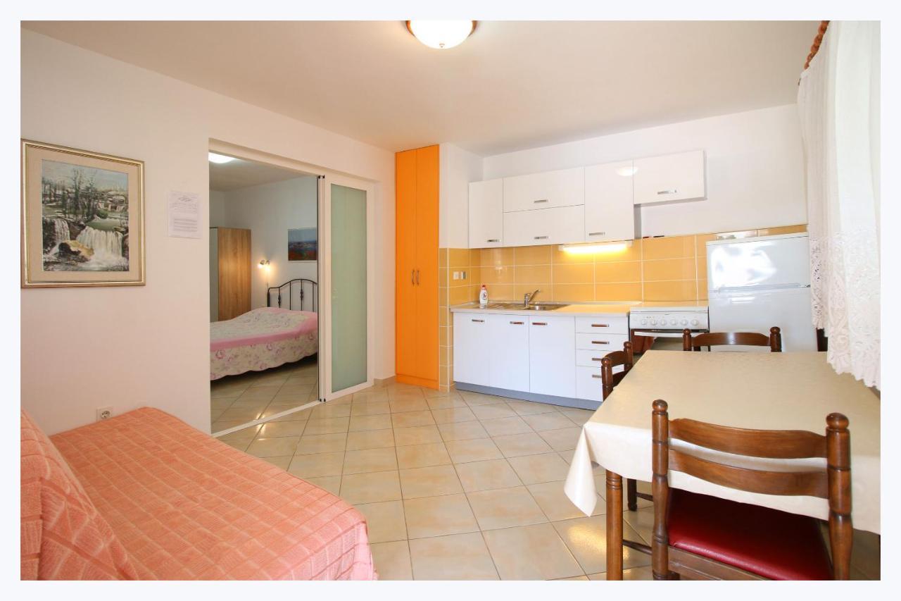 Apartments Eva Primošten Chambre photo