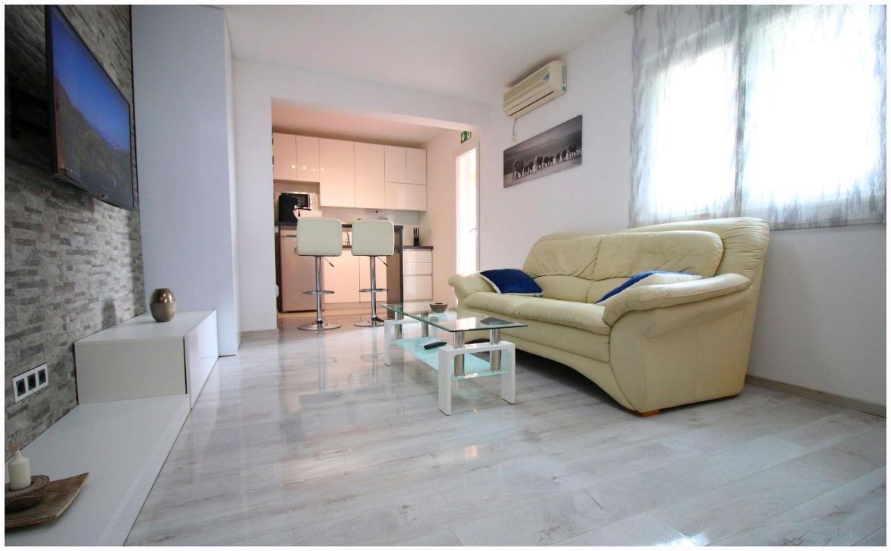 Apartments Eva Primošten Extérieur photo